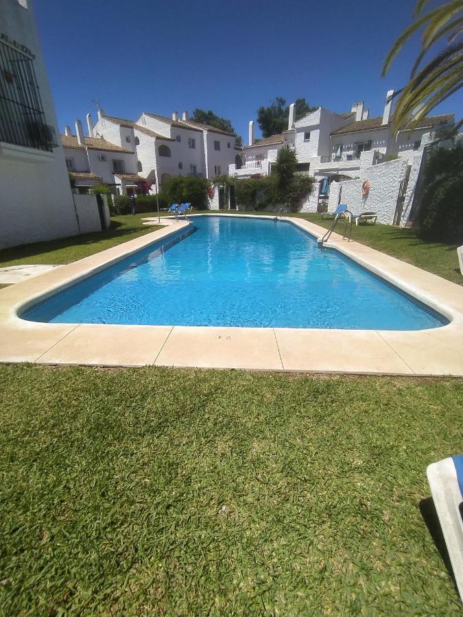 El Paraiso Golf Y Playa Εστεπόνα Εξωτερικό φωτογραφία